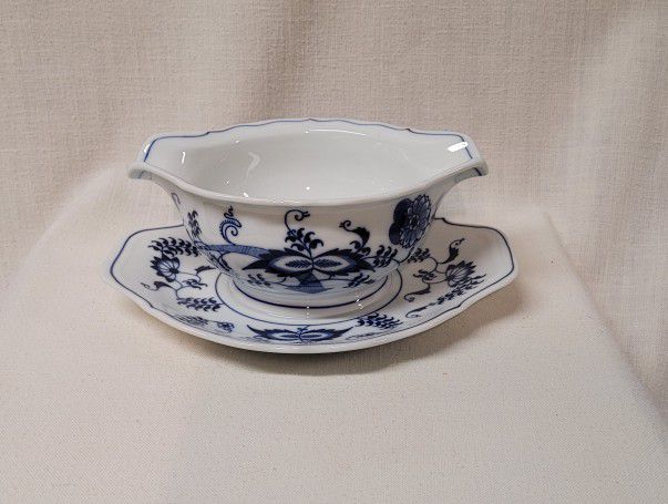 Vintage Blue Danube Gravy Bowl w attached Plate