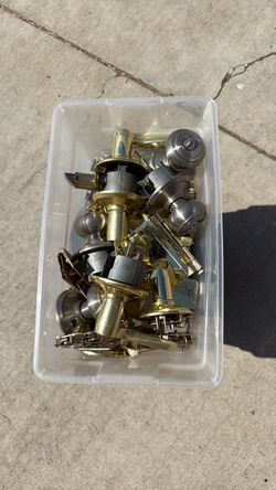Door hinges