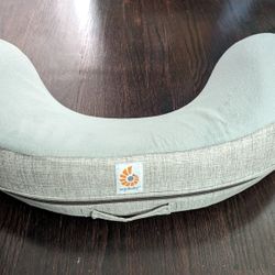 Ergobaby Breastfeeding Pillow with Cover, Natural Curve, Heathered Grey