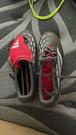 Predator FG PRO *USED ONCE* size 8.5