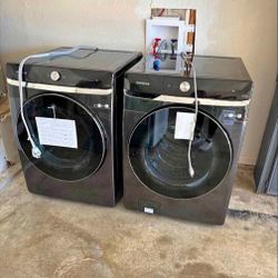 SAMSUNG WASHER AND DRYER SET 