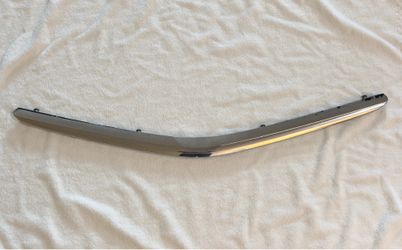 2009 Toyota Prius Front Bumper Chrome Moulding / Trim Garnish OEM