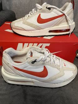 Nike Shoes Size (8 1/2)