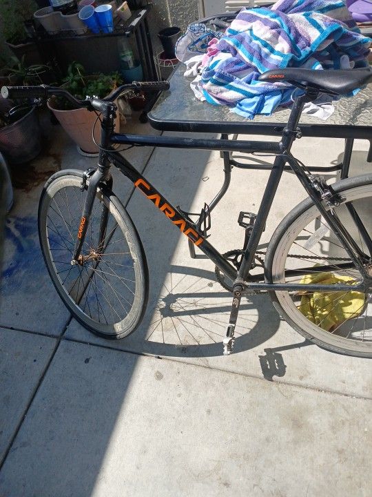 Caraci Bike
Caraci Fixed Gear Single Speed Road Bike