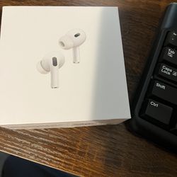 Apple AirPods Pro (2nd Generation) with Charging Case