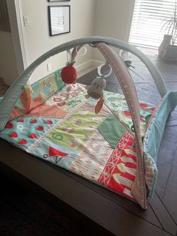 Baby play mat (machine washable)