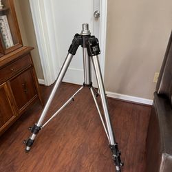 Bogen 3058 Professional Tripod
