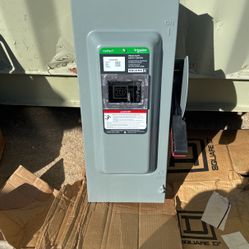 100 Amp 600v Heavy Duty Safety Switch 