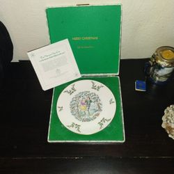 1977 Royal Doulton Christmas Plate