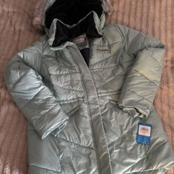 Columbia Woman’s Jacket For Sale!!