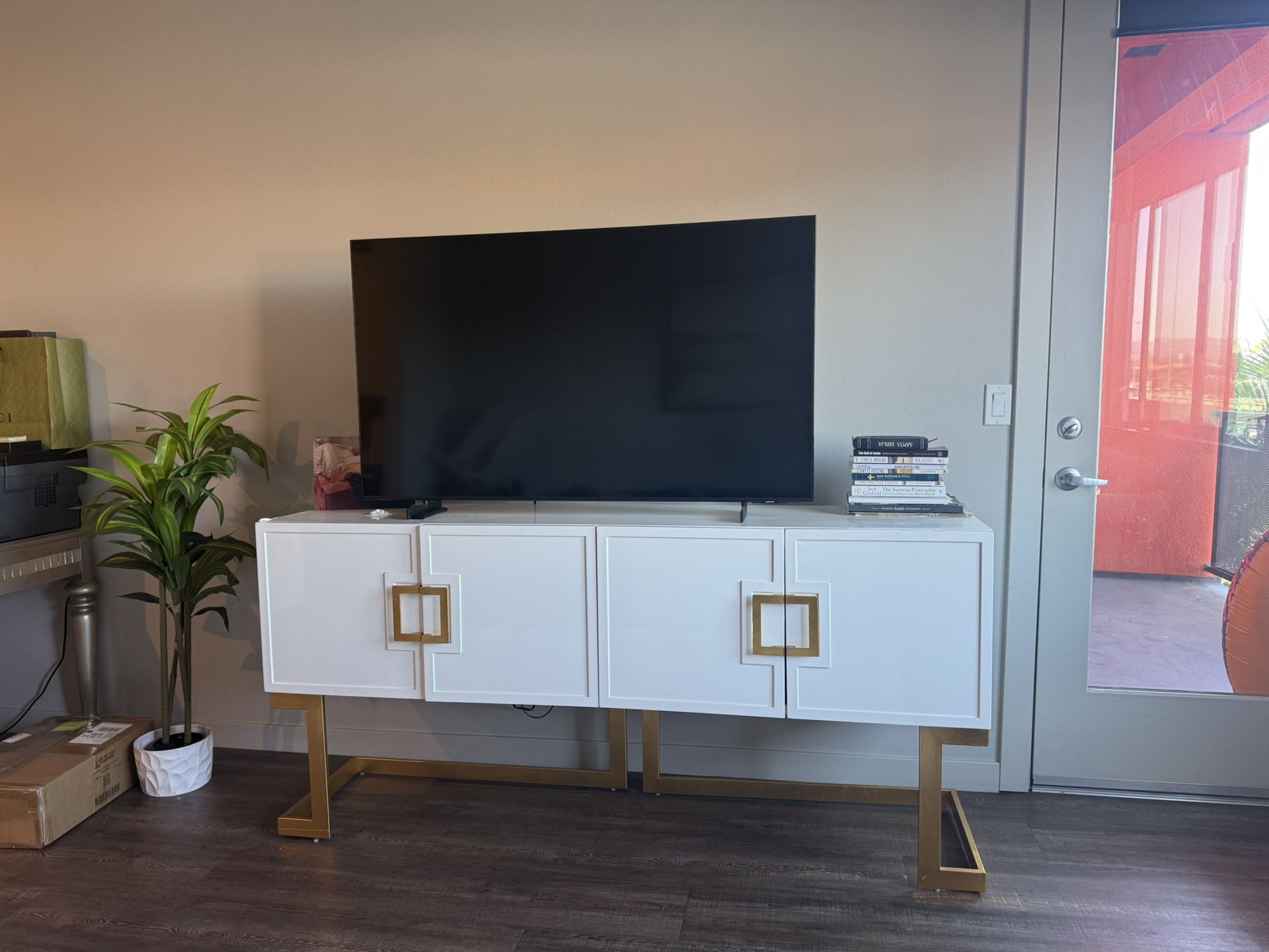 Tv Stand 