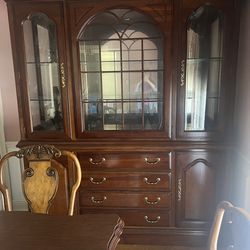 Drexel heritage China cabinet