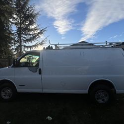 Chevy Express 1500 Van 