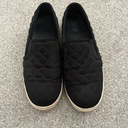 Womens Size 8 Black Loafers / Casual Shoes