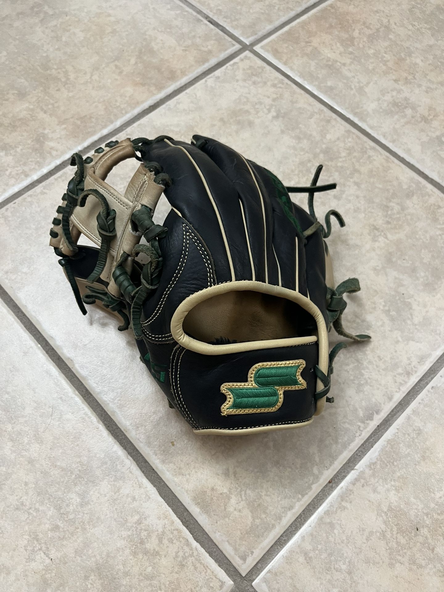 SSK Glove Lefty