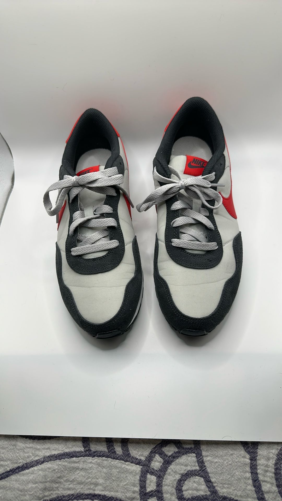 Nike Youth Size 7