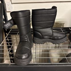 Snow Boots