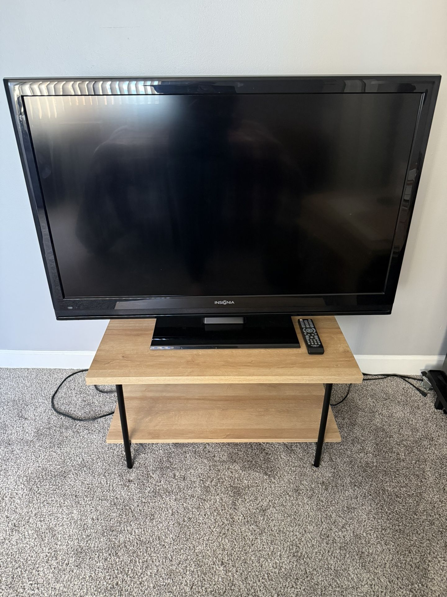 50 Inch Insignia TV w/TV Stand