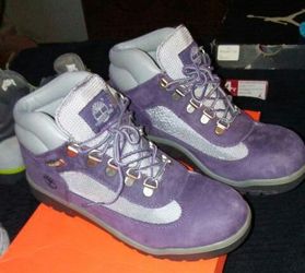 Timberlands boots suede size 5!!!!!!!!!!