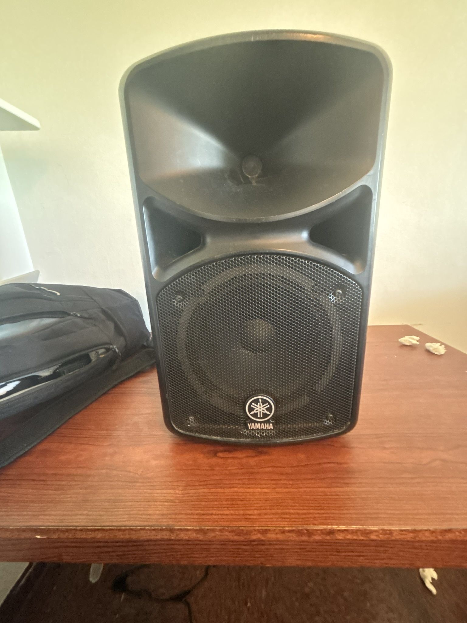 Yamaha Stagepas 400bt Speaker + Portable PA system