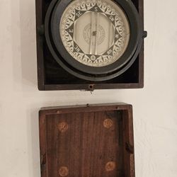 Rare Antique Baker Gimbaled Ship's Compass in Original Wood Box – Est. 1876, Melrose, Mass.