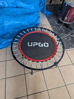 Upgo trampoline