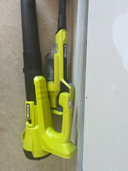 Leaf blower and vacuum