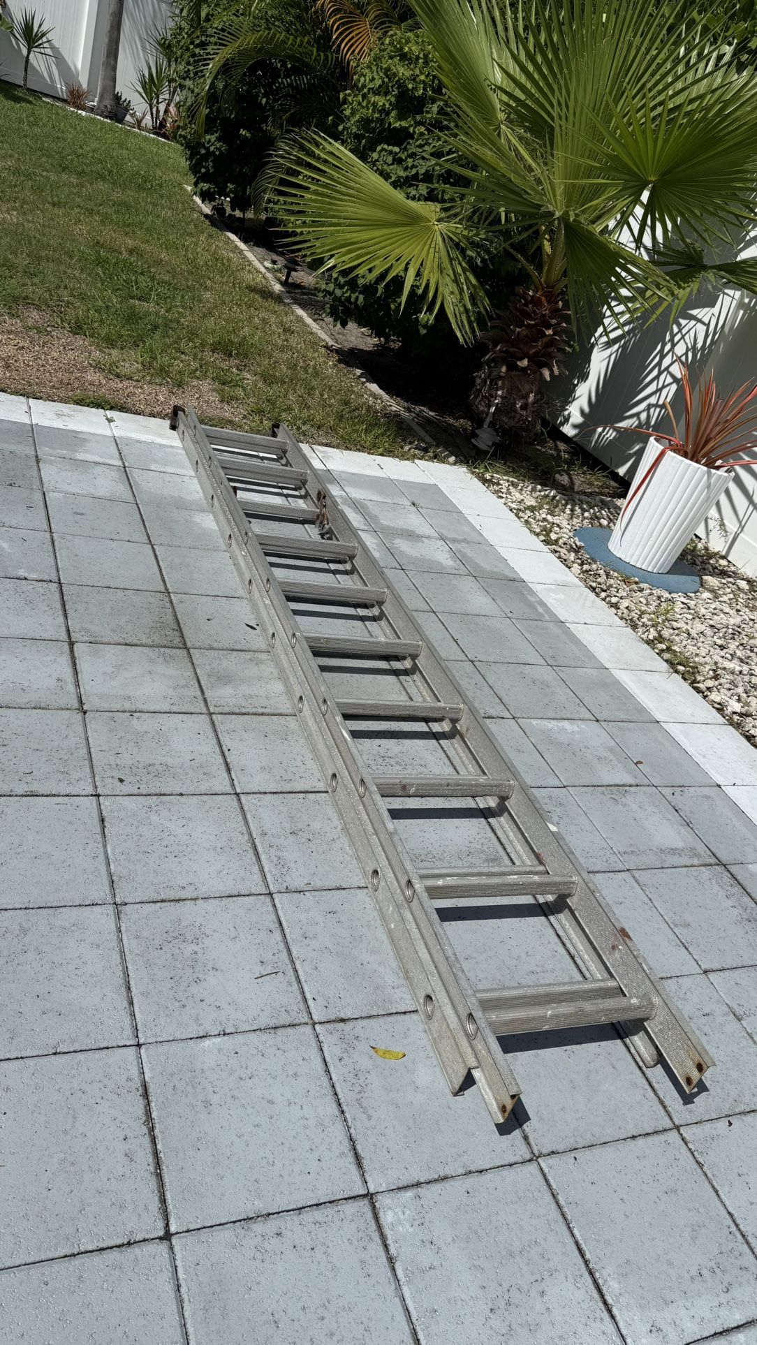 16 Foot Aluminum Extension Ladder.
