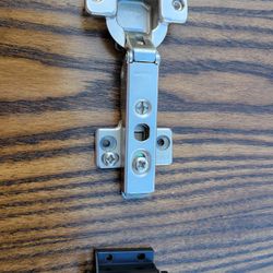 15 pais of cabinet hinges + some push pool 