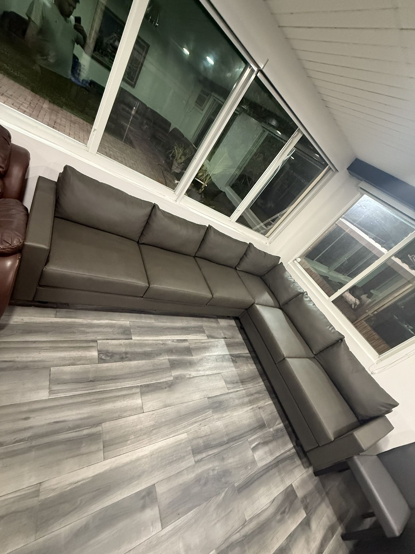 Sectional modern gray sofa