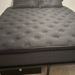 BRAND NEW King Size 16” thick DUCHESS mattress + metal platform bed frame + BRAND NEW PILLOWS  🥳