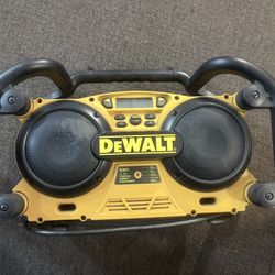 DeWALT Radio 