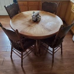 Kitchen Table W/ 4 Chairs 