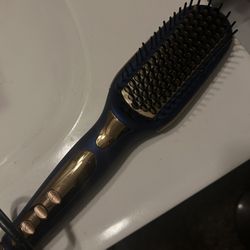 Freya beauty brush flatiron