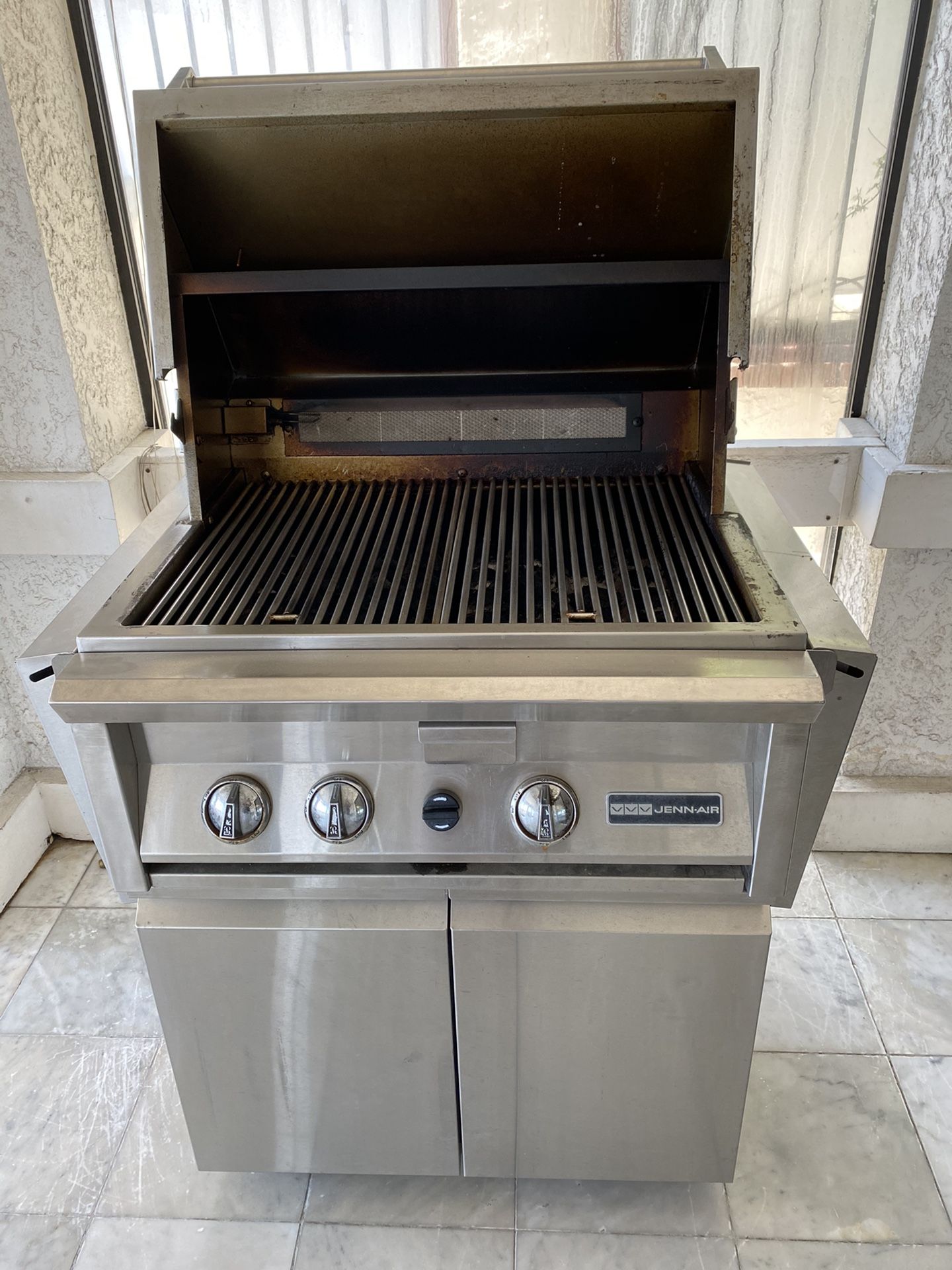 JENN AIR 25,000 BTU Barbecue Grill for Sale in Los Angeles, CA OfferUp
