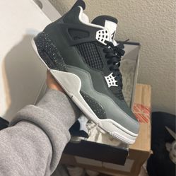 Jordan 4 Fear 