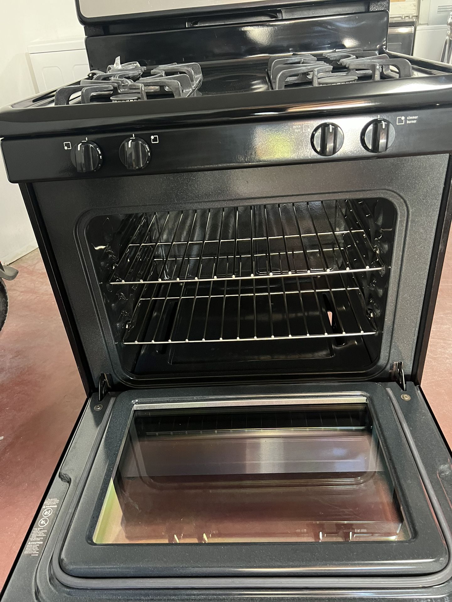 Frigidaire 4burner gas stove in perfect condition, delivered to your
