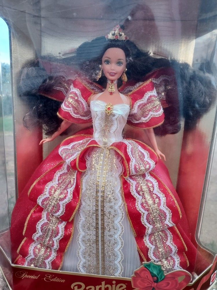 RARE 1997 Happy Holiday Barbie