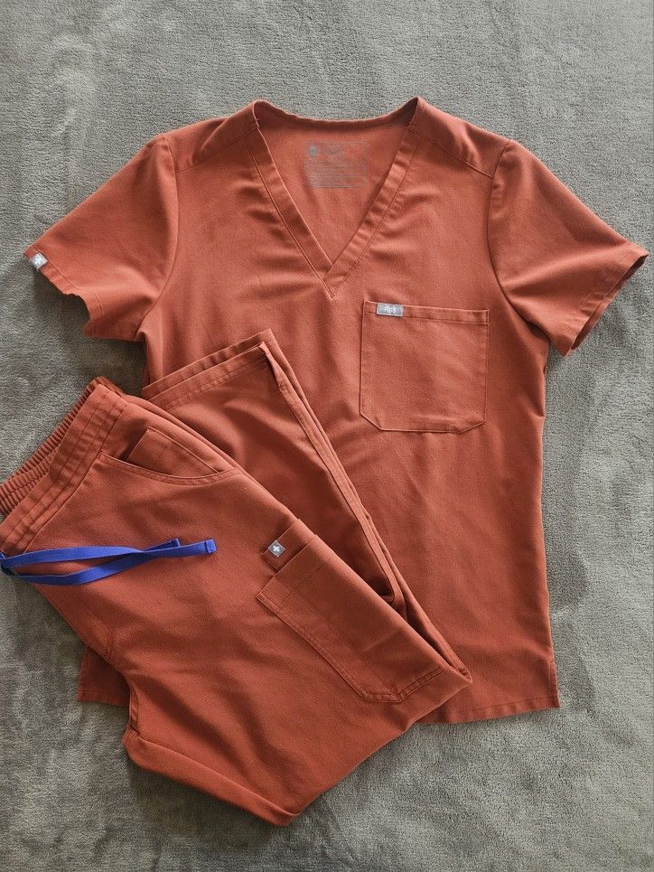 Autumn color Figs scrub set