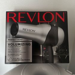 REVLON VOLUMIZING Turbo Styler