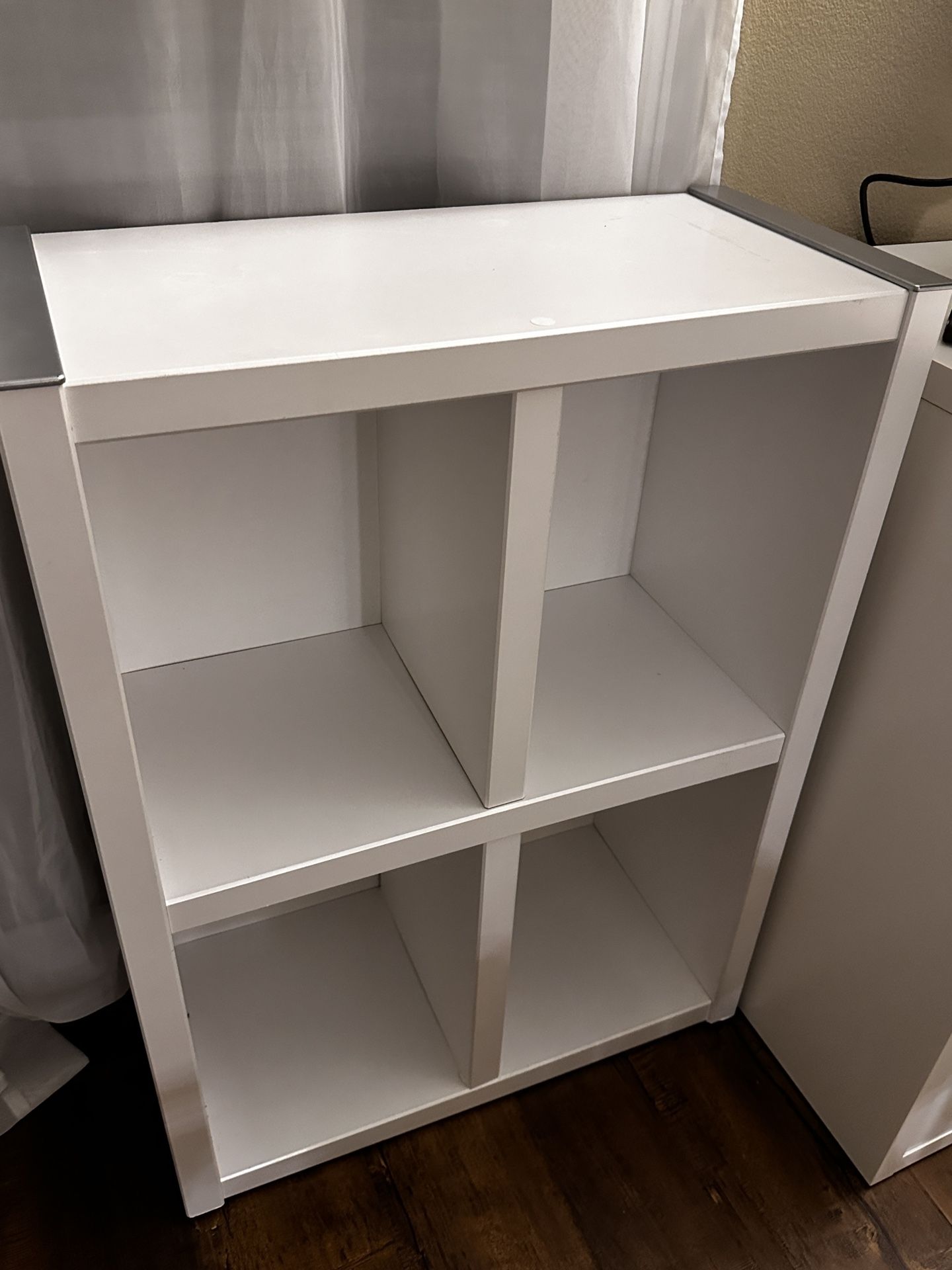 4-Cube White Bookshelf