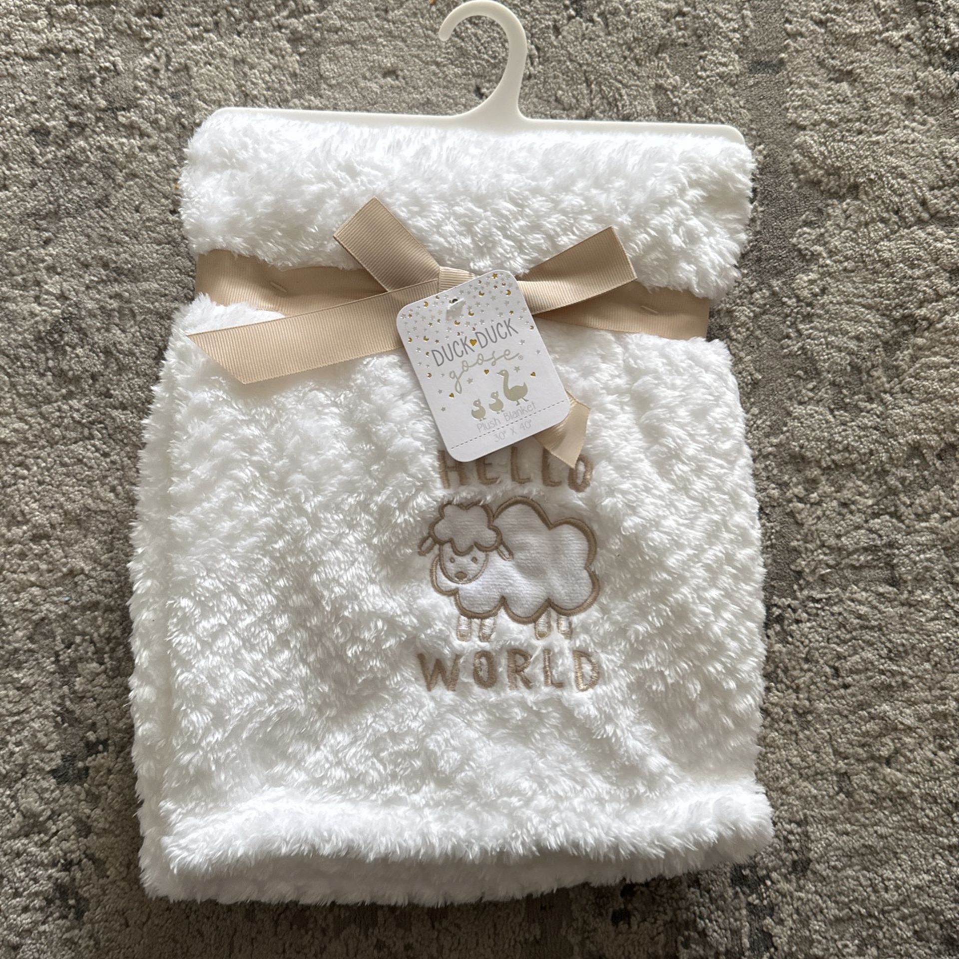 BRAND NEW BABY NEUTRAL BLANKET