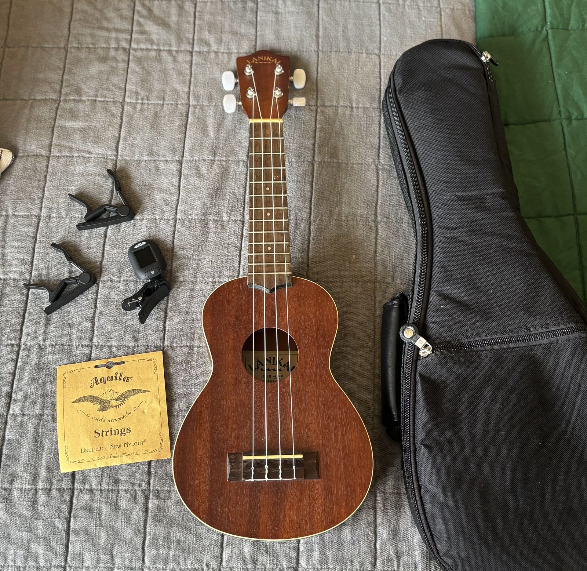 Gorgeous Lanikai LU-21 Soprano Wooden Ukulele With Soft Case And Extras!