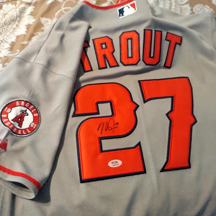 Mike Trout Autographed Jersey for Sale in Kokomo, IN - OfferUp