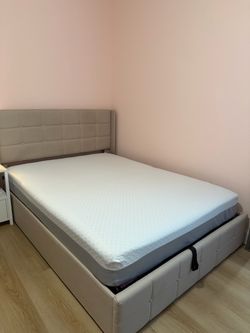 Full Bed Base with Mattress.