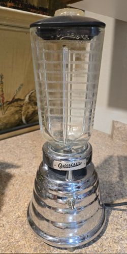Vintage MCM Atomic space age beehive Blender