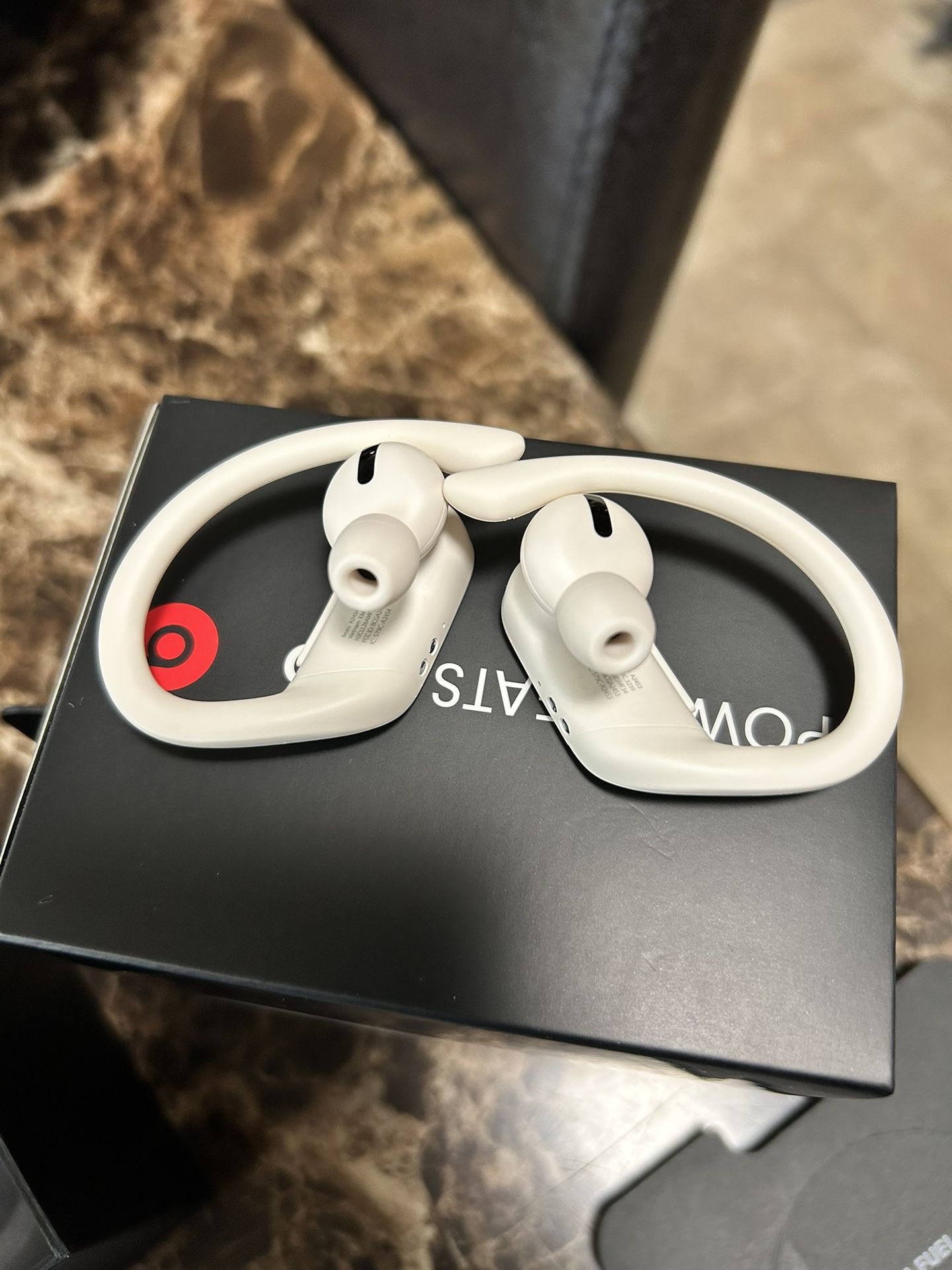Powerbeat Pros
