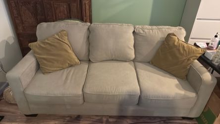 Beautiful Pull Out Bed with Recliner Set
