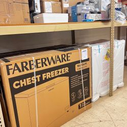 10.4 cu ft Chest Freezer, White, New in Box