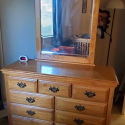 Nice Solid Bedroom Set Queen Mattress And Boxspring Included 